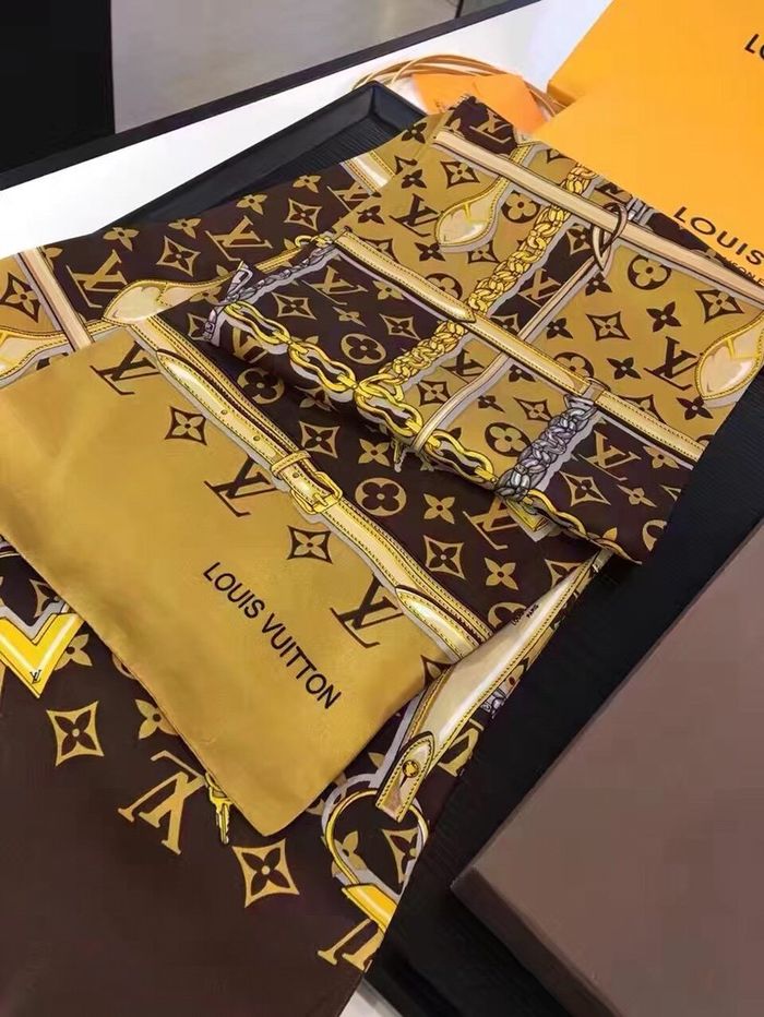 Louis Vuitton Scarf LVS00013